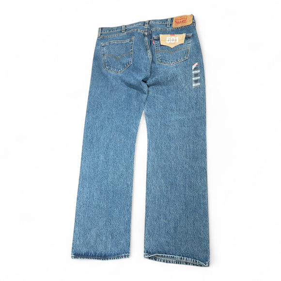 Levis 501 Jeans Mens 38x31 Blue Medium Wash Original Fit Straight Leg Button Fly - Picture 2 of 12